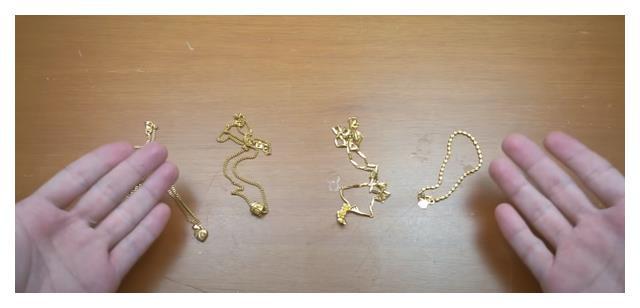 kaiyun官方下载黄金首饰不管多脏多黑放这个水里一泡亮丽如初还不掉克数
